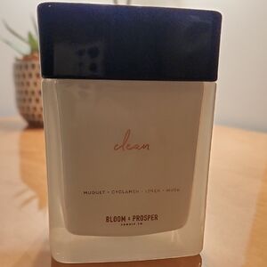 Bloom & Prosper Clean Candle